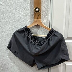 Underarmour workout shorts